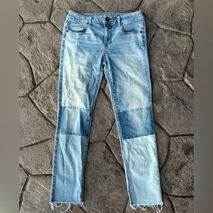 Women’s size 4 American Eagle patched blue jeans